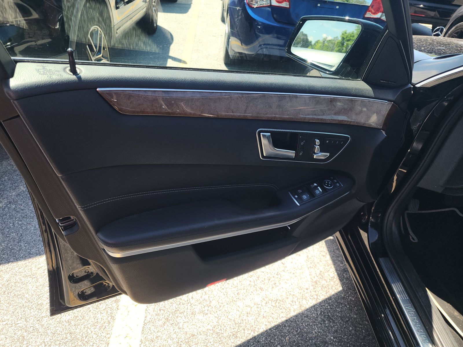 MERCEDES-BENZ E-CLASS - 10