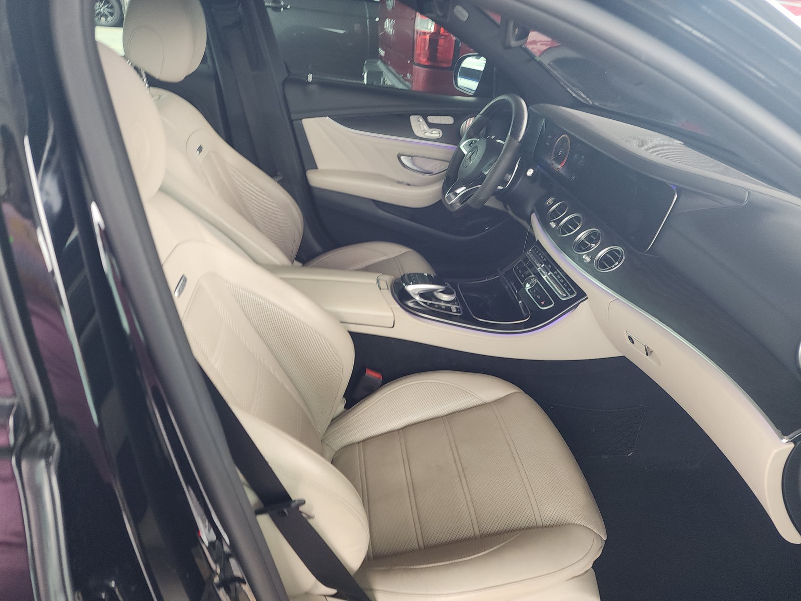 MERCEDES-BENZ E-CLASS AMG - 9