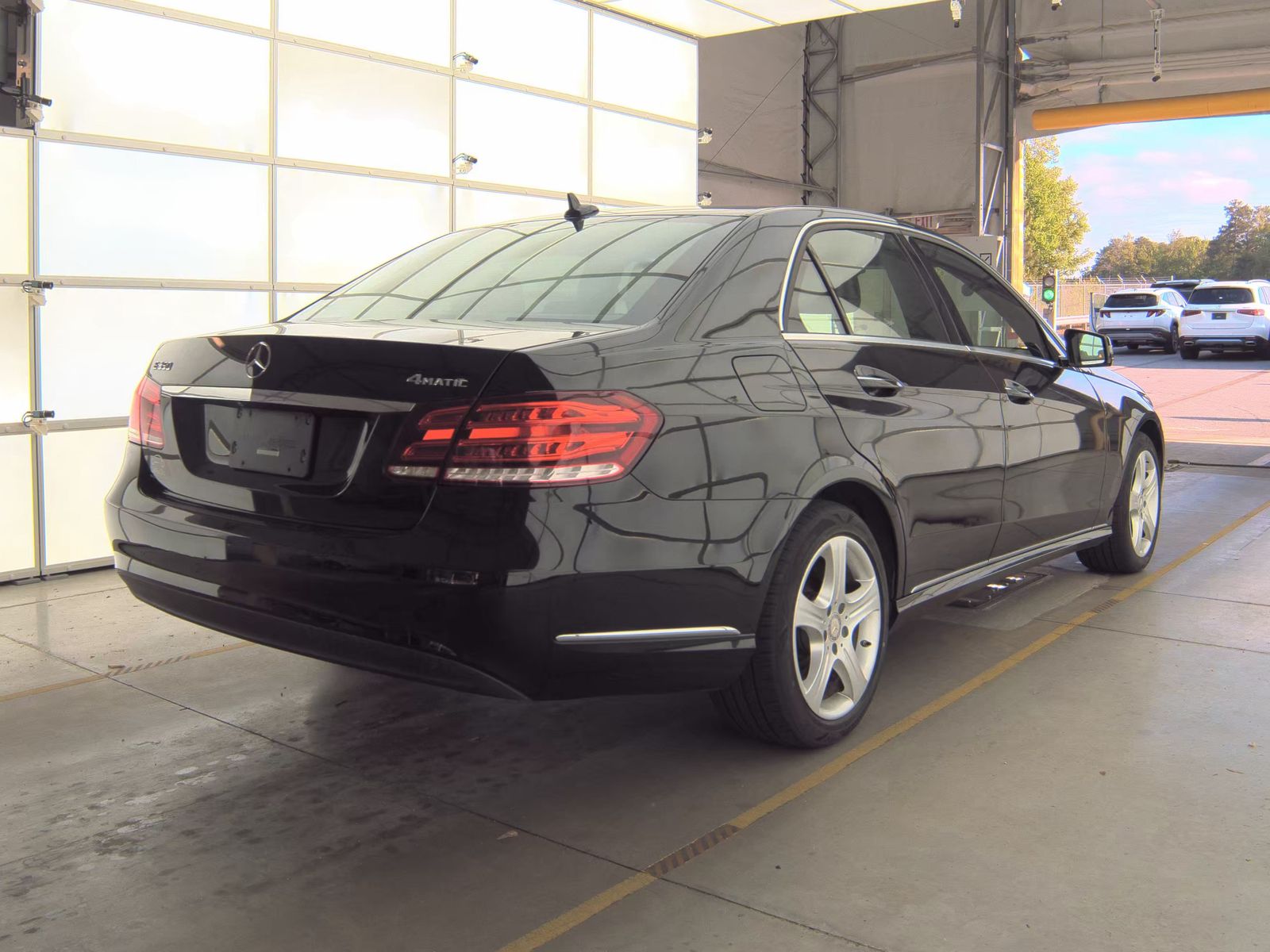 MERCEDES-BENZ E-CLASS - 5