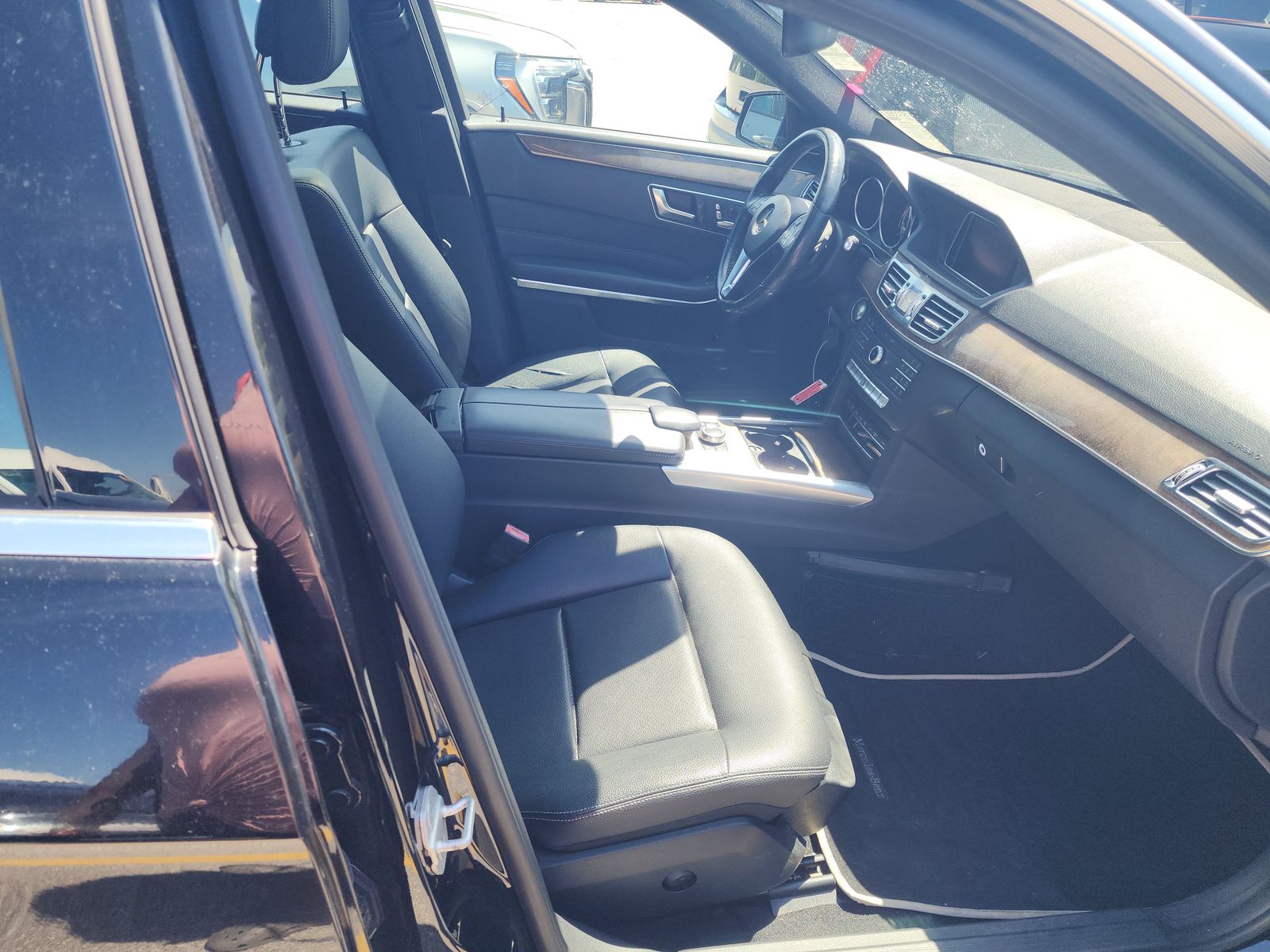 MERCEDES-BENZ E-CLASS - 9