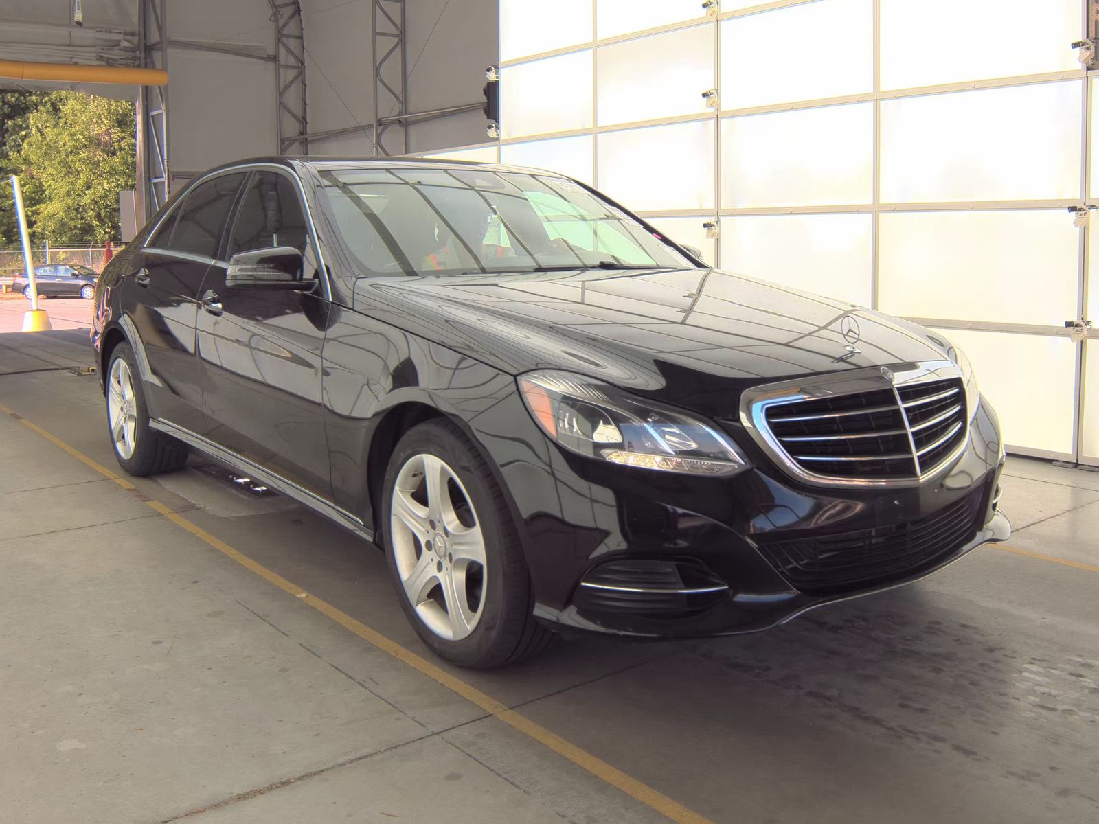 MERCEDES-BENZ E-CLASS - 4