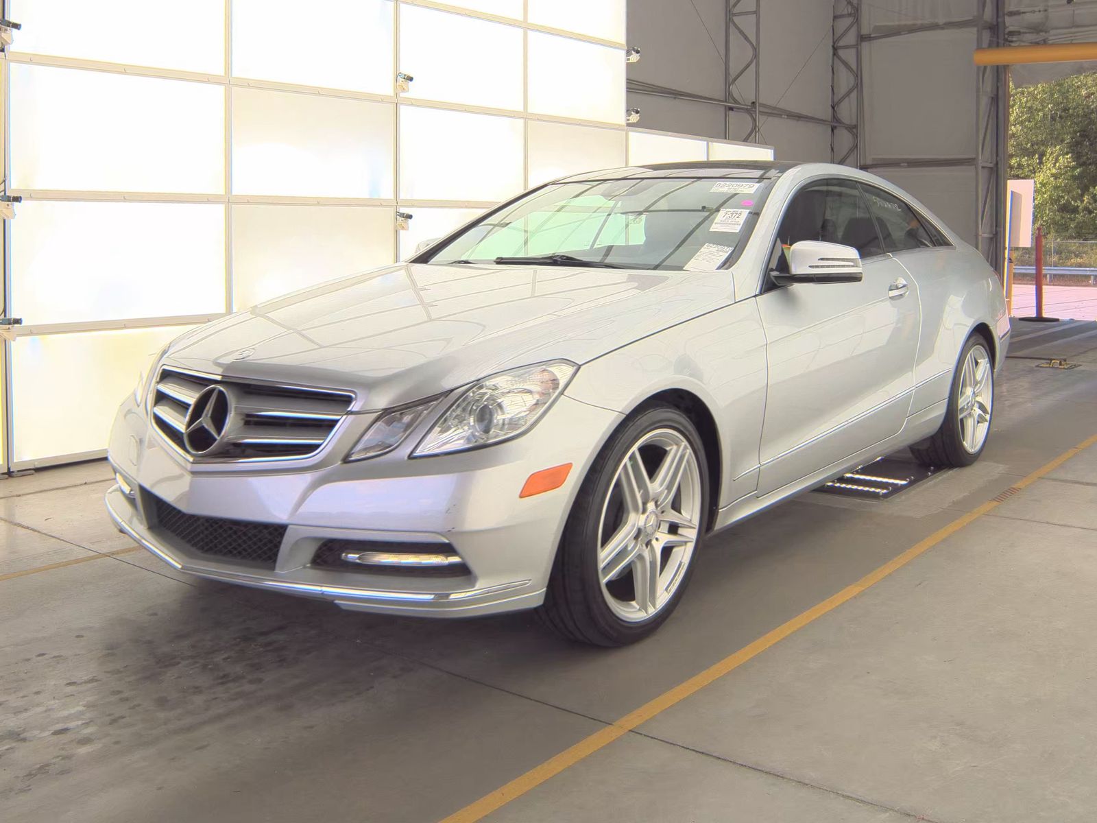 MERCEDES-BENZ E-CLASS - 1