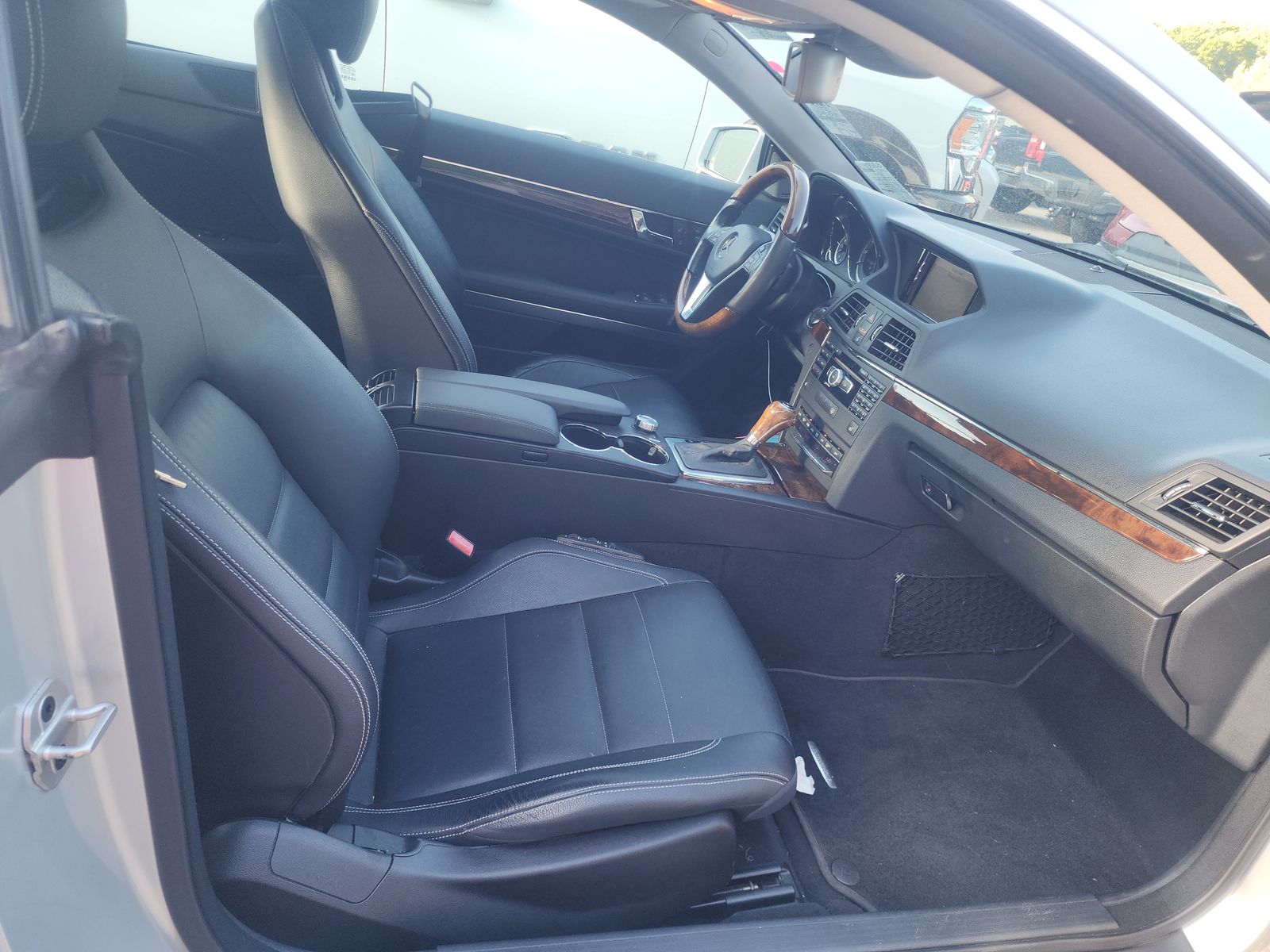 MERCEDES-BENZ E-CLASS - 9