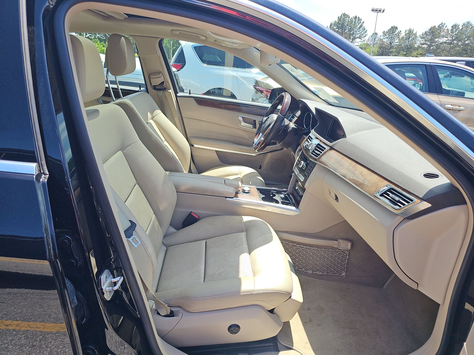 MERCEDES-BENZ E-CLASS - 9