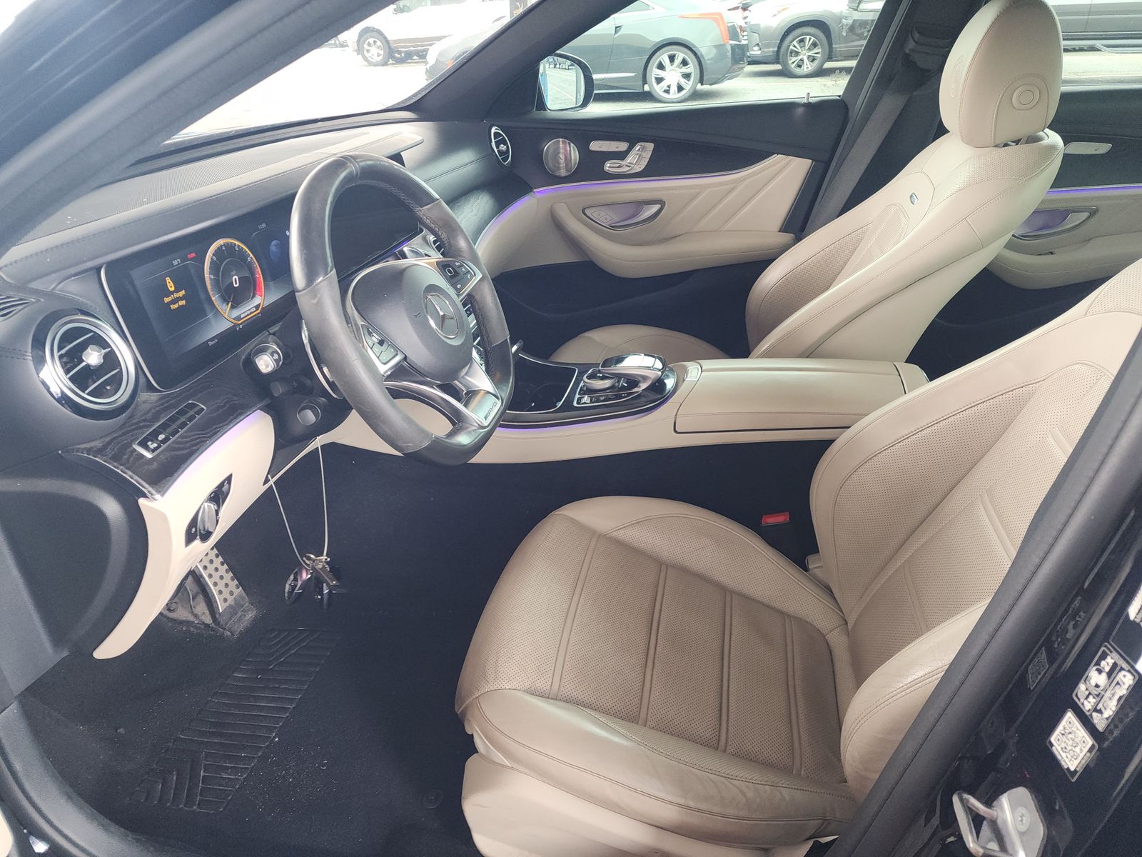 MERCEDES-BENZ E-CLASS AMG - 8