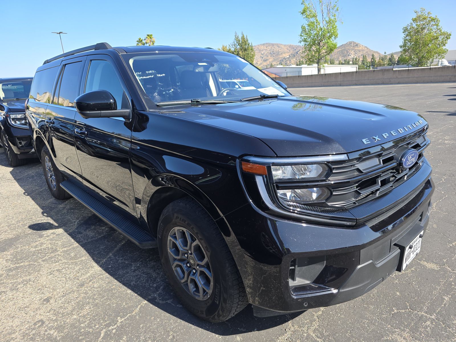 FORD EXPEDITION MAX - 4
