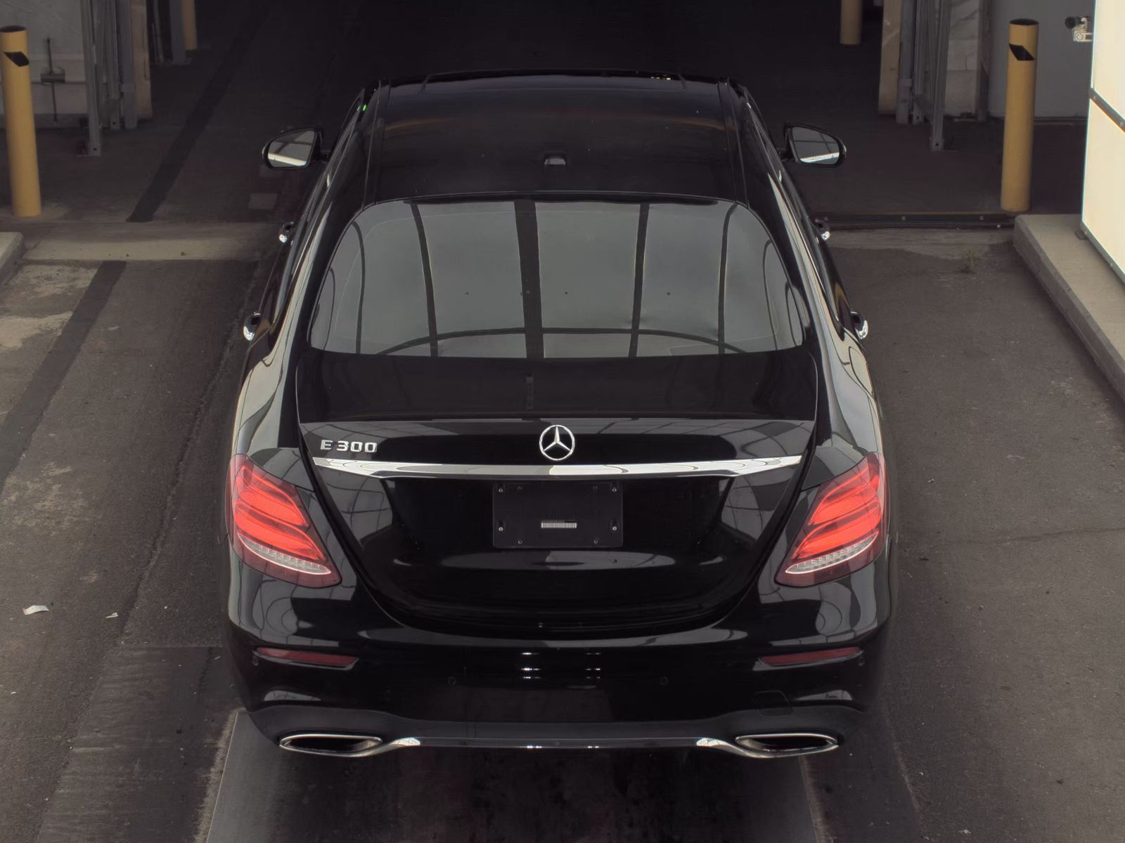 MERCEDES-BENZ E-CLASS - 6