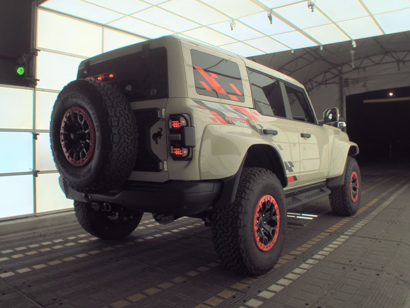 FORD BRONCO - 6