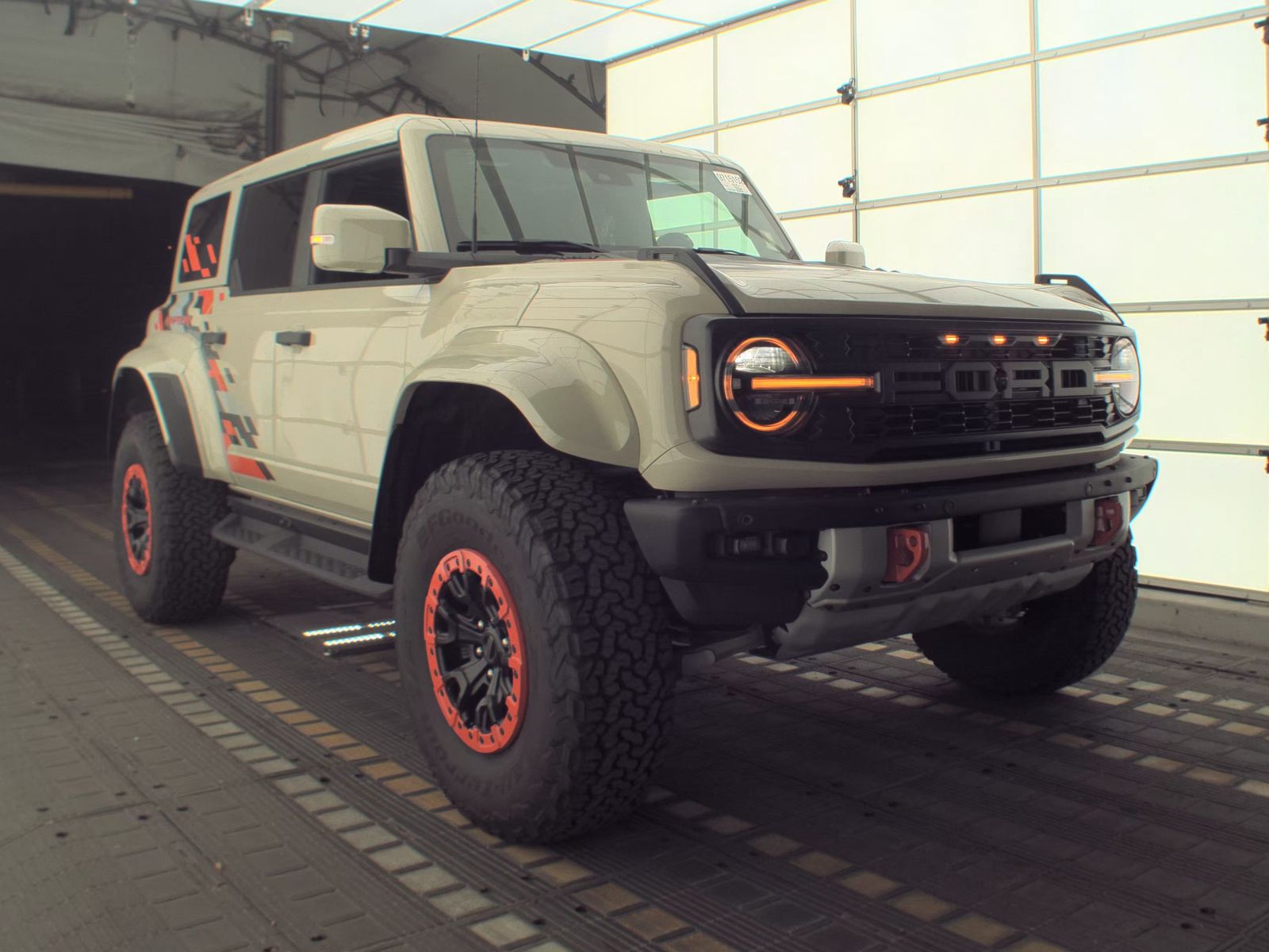 FORD BRONCO - 5
