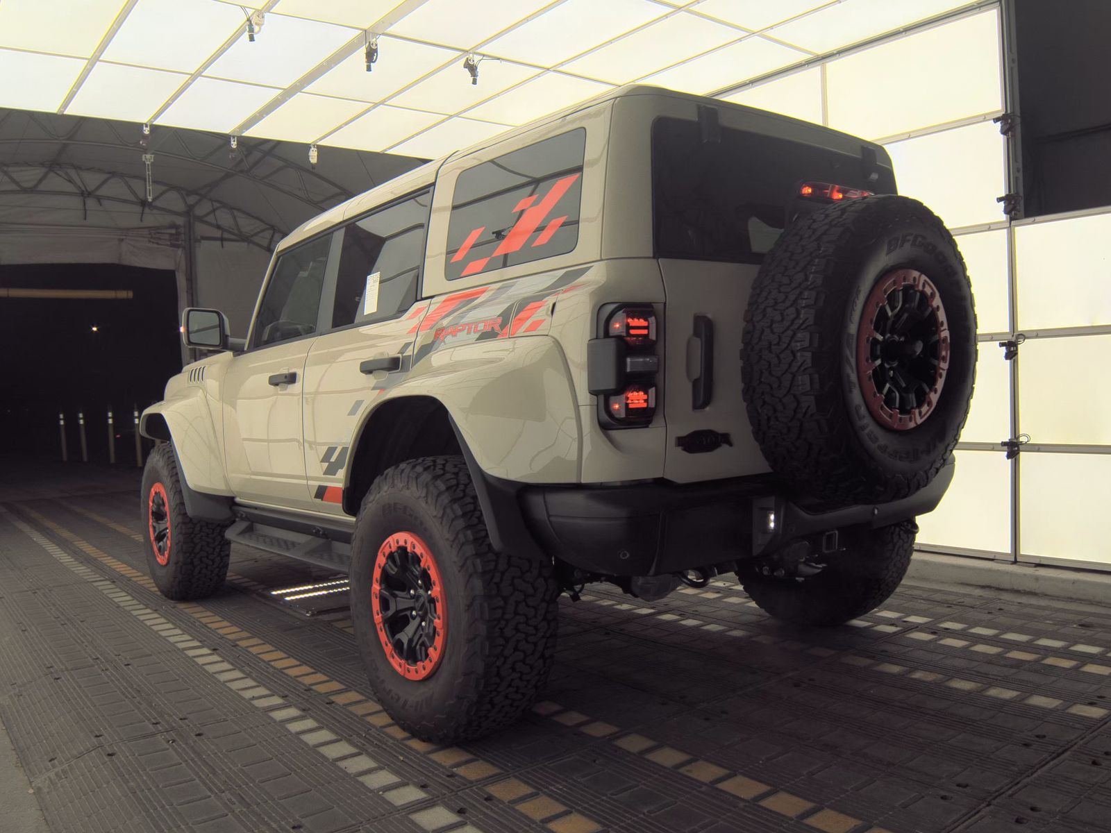 FORD BRONCO - 9