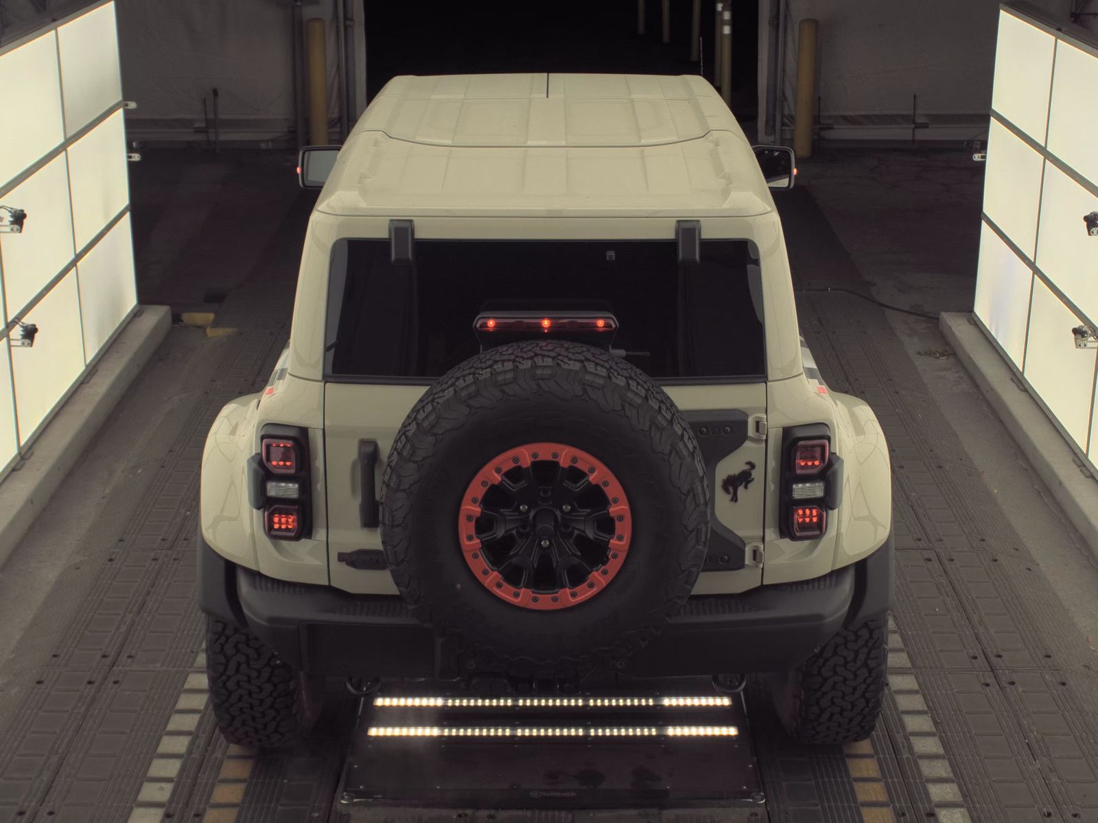 FORD BRONCO - 7