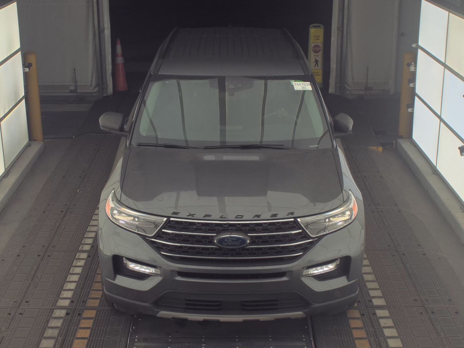 FORD EXPLORER - 3
