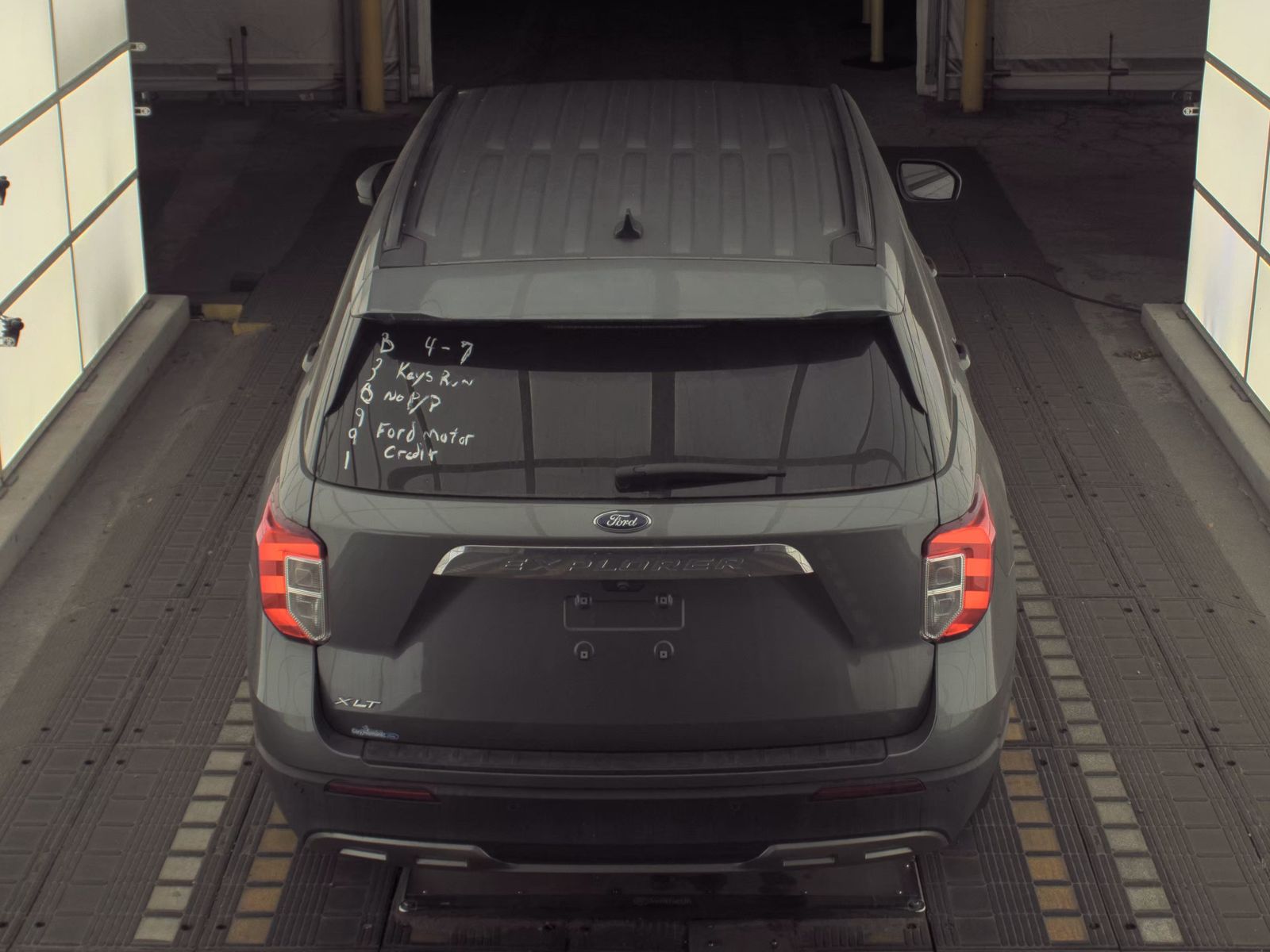 FORD EXPLORER - 7