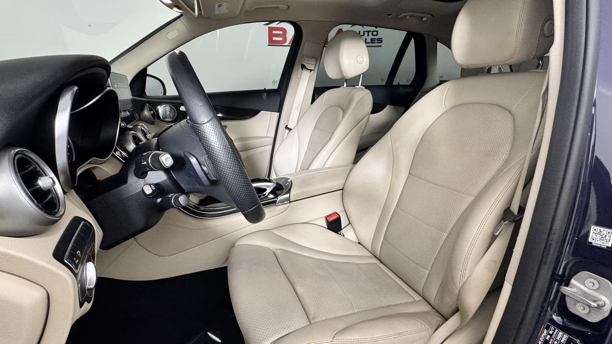 2018 Mercedes-Benz GLC GLC 300 AWD