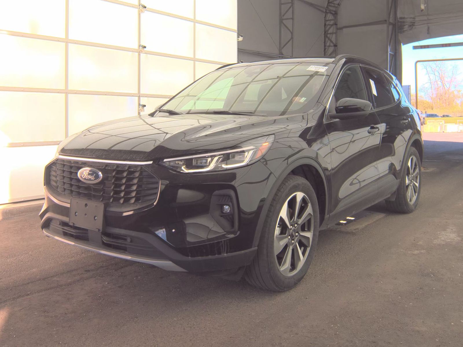 FORD ESCAPE - 1