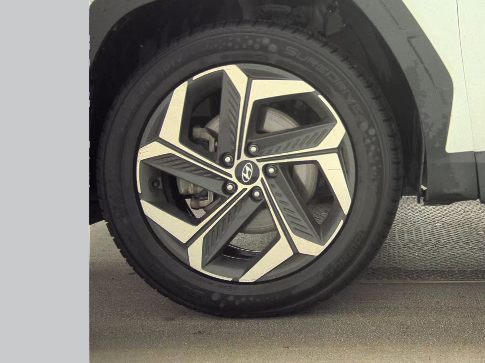 HYUNDAI TUCSON - 10