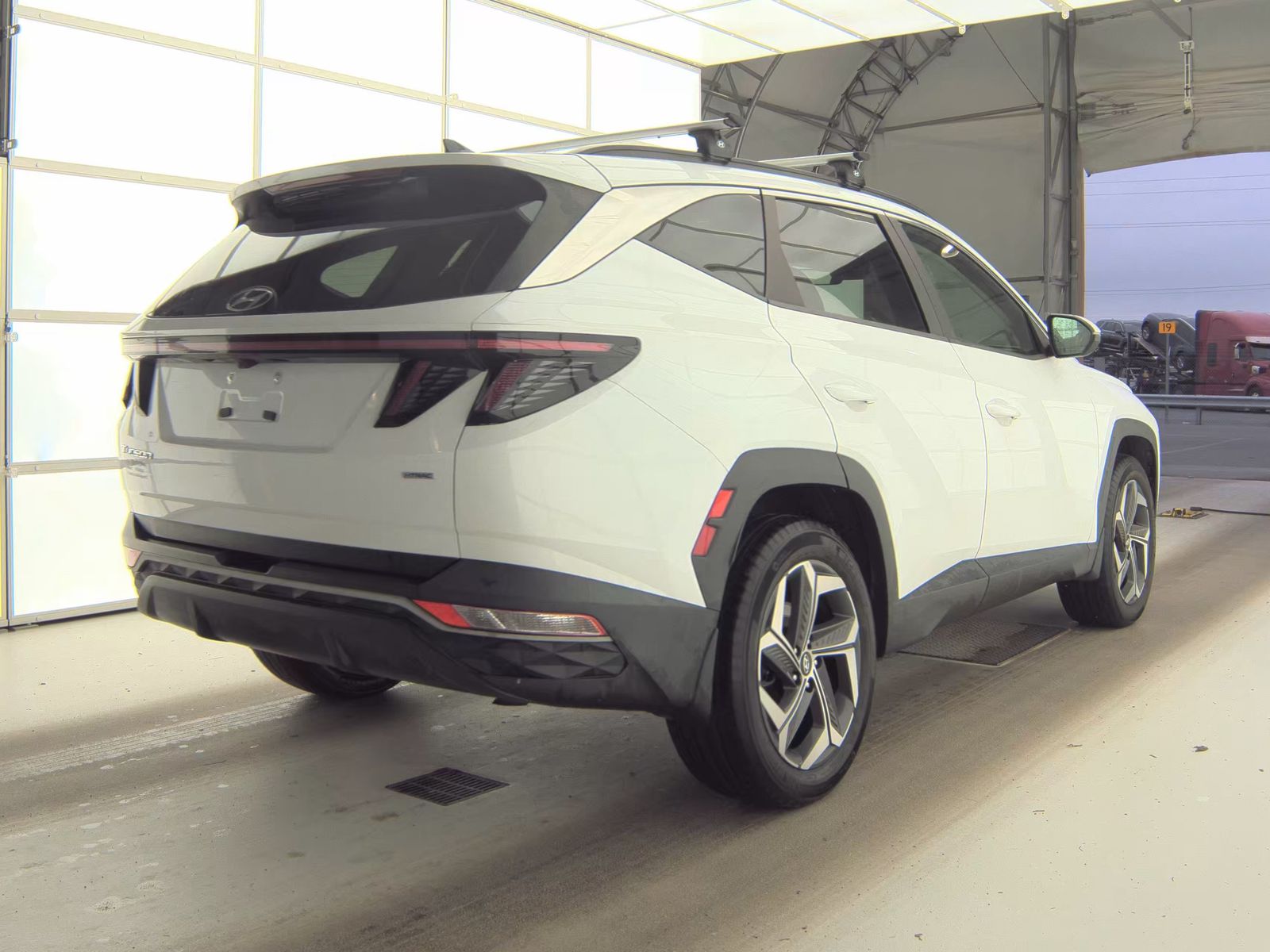 HYUNDAI TUCSON - 6