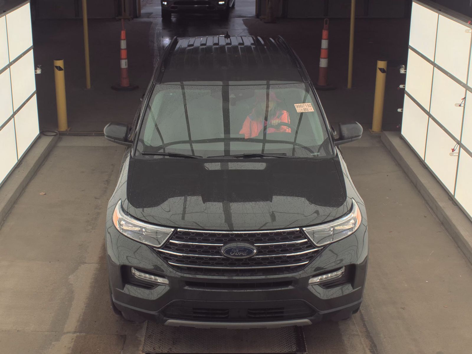 FORD EXPLORER - 3