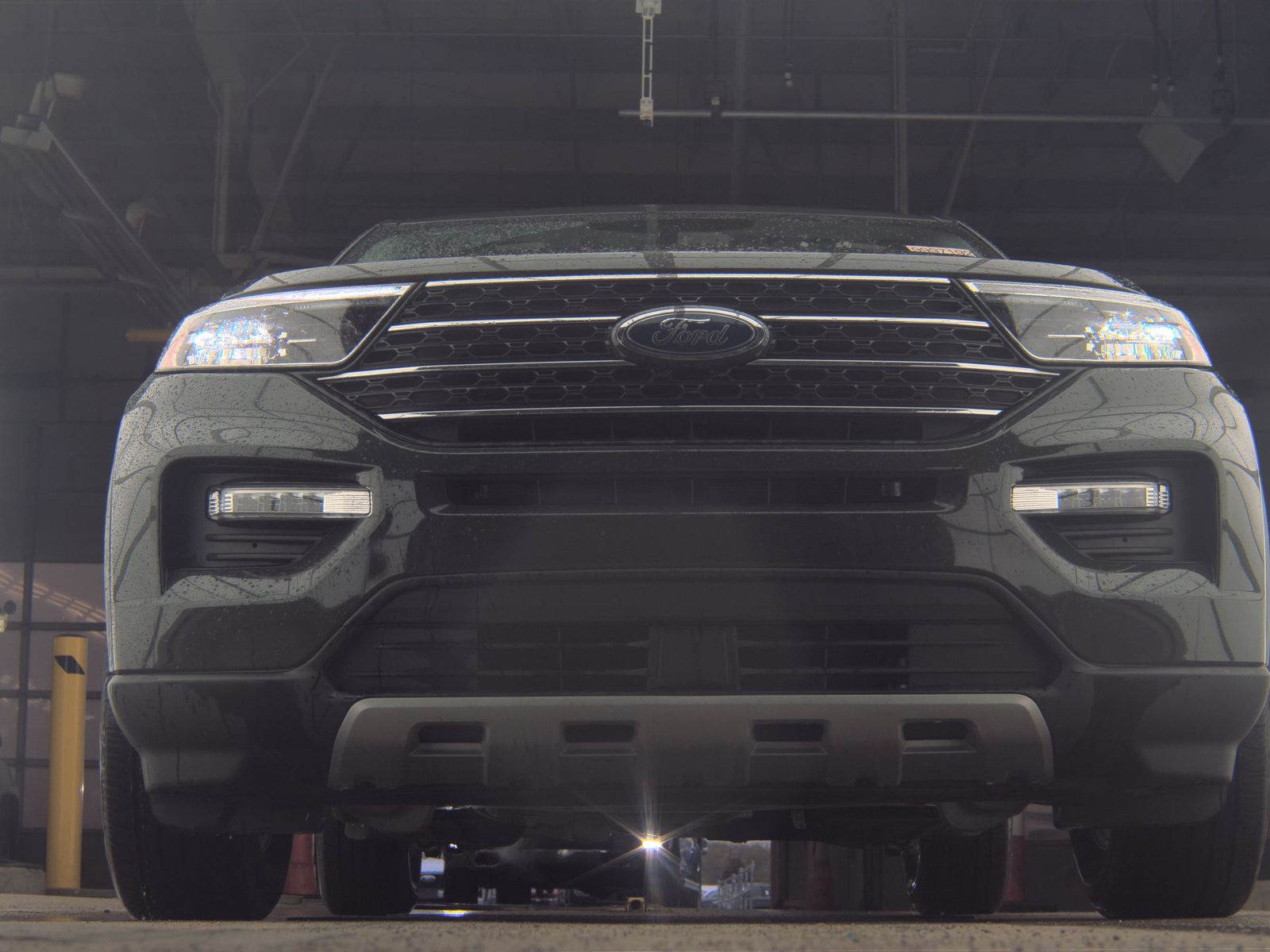 FORD EXPLORER - 4