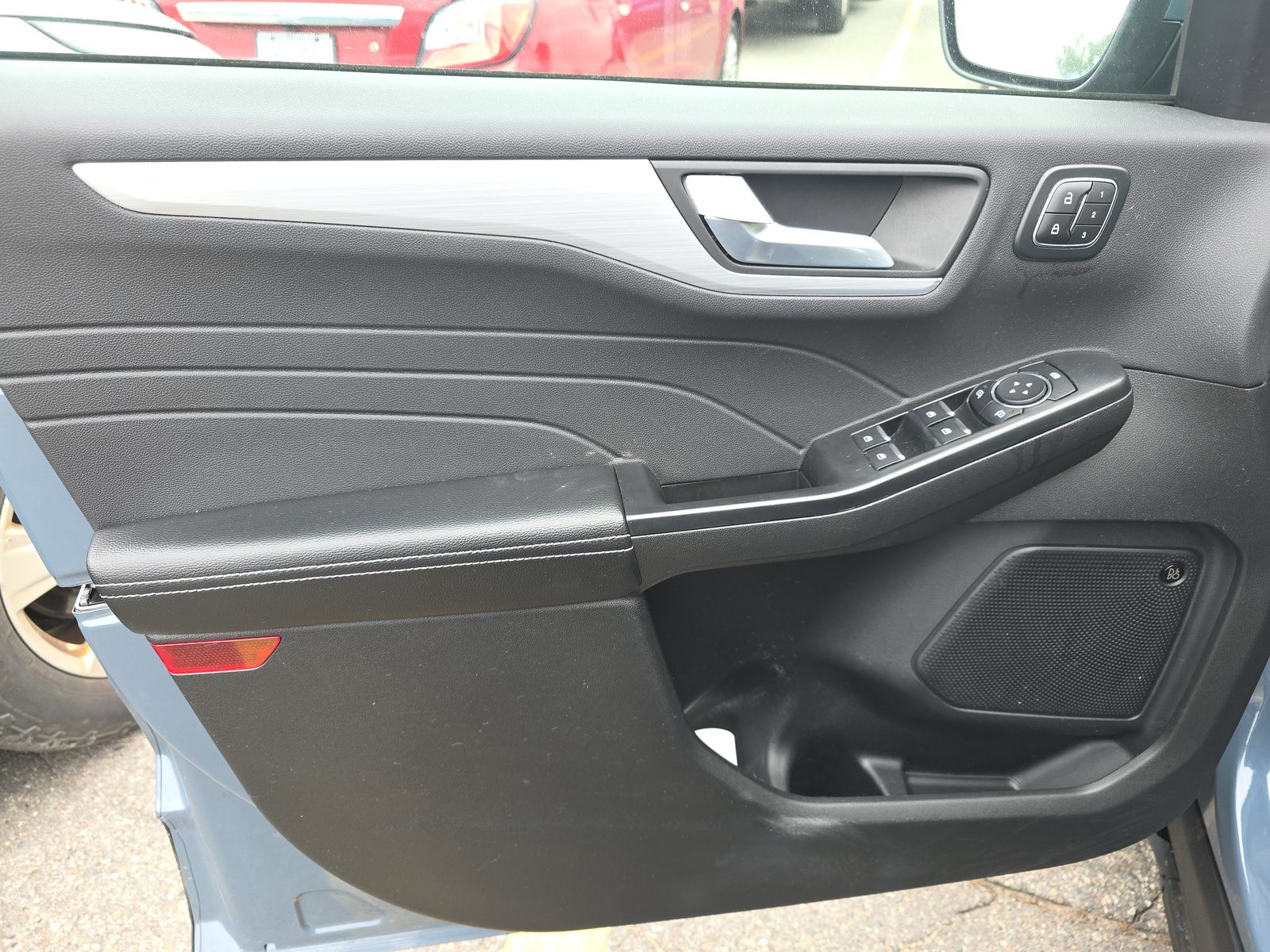 FORD ESCAPE - 10