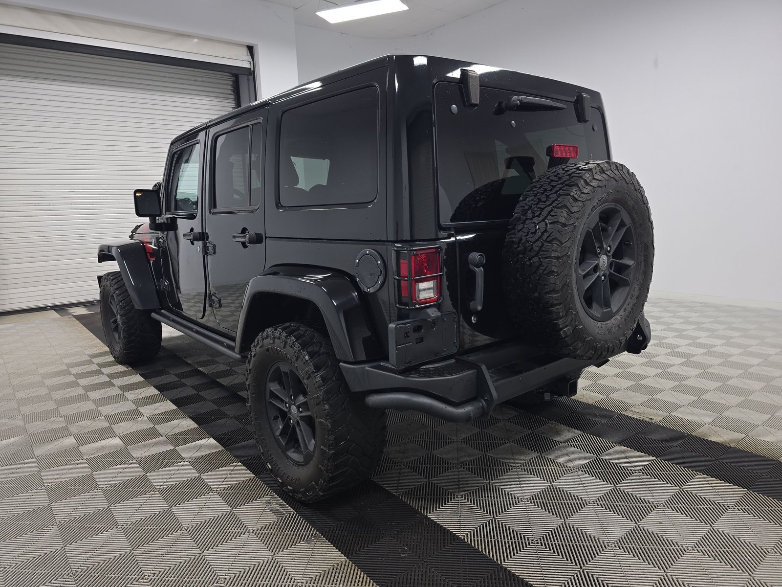 2017 Jeep Wrangler Unlimited Sahara Winter Edition AWD