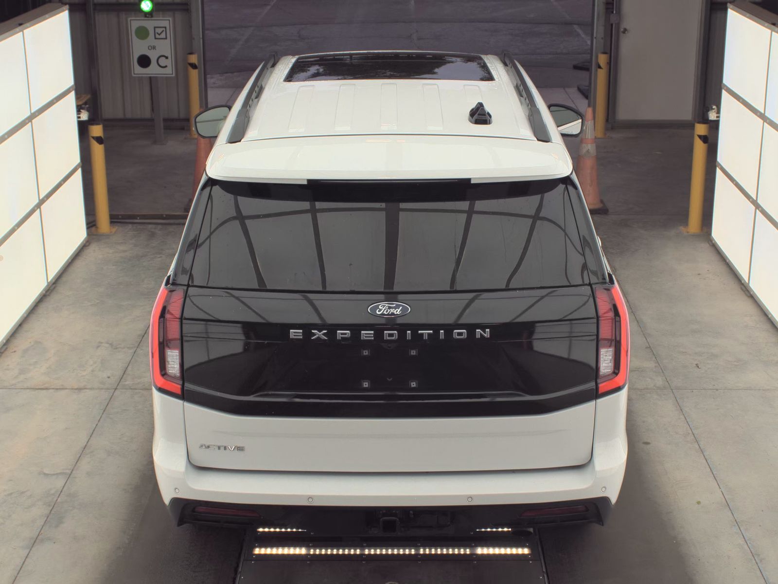 FORD EXPEDITION - 7