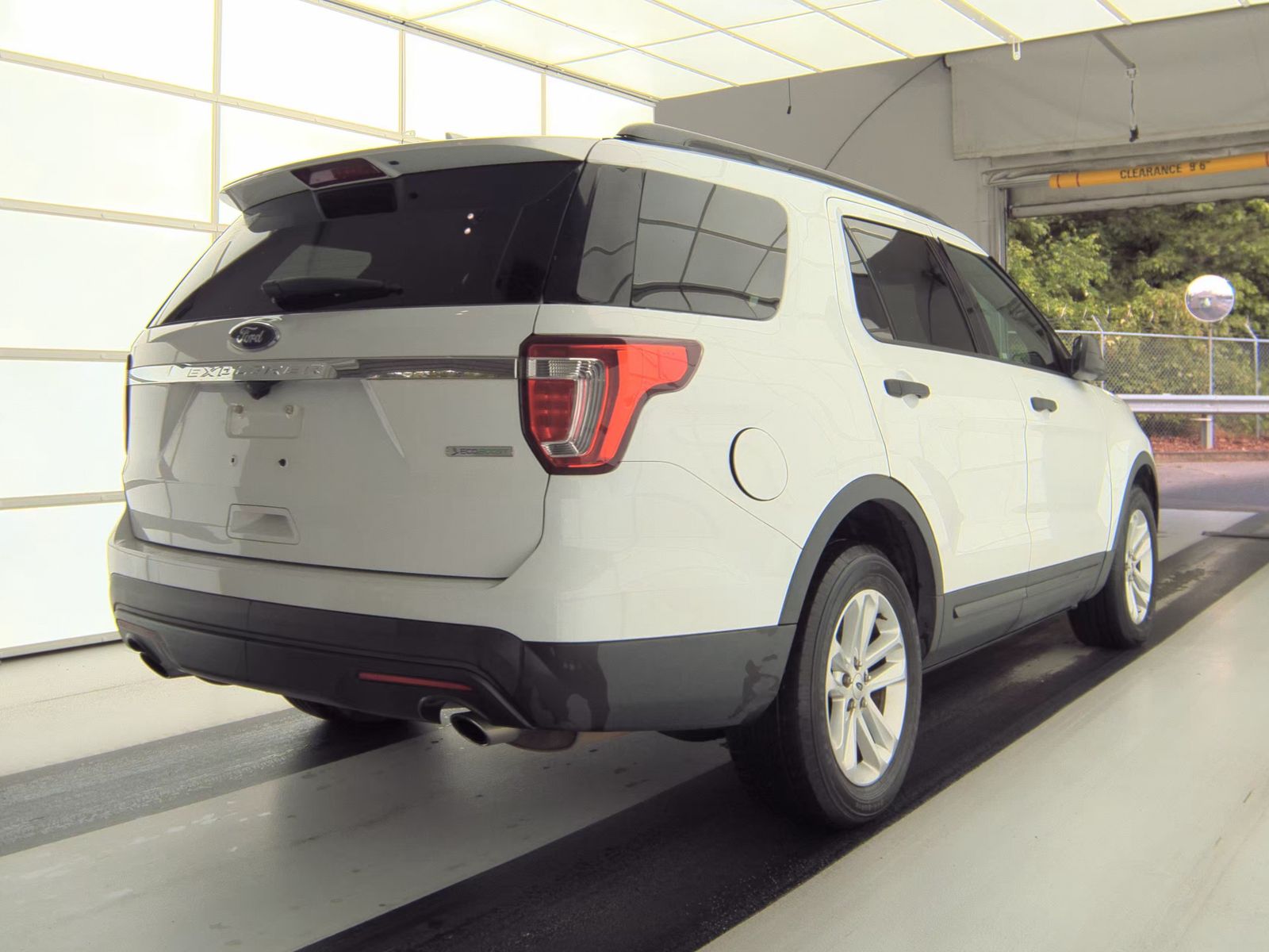 FORD EXPLORER - 6