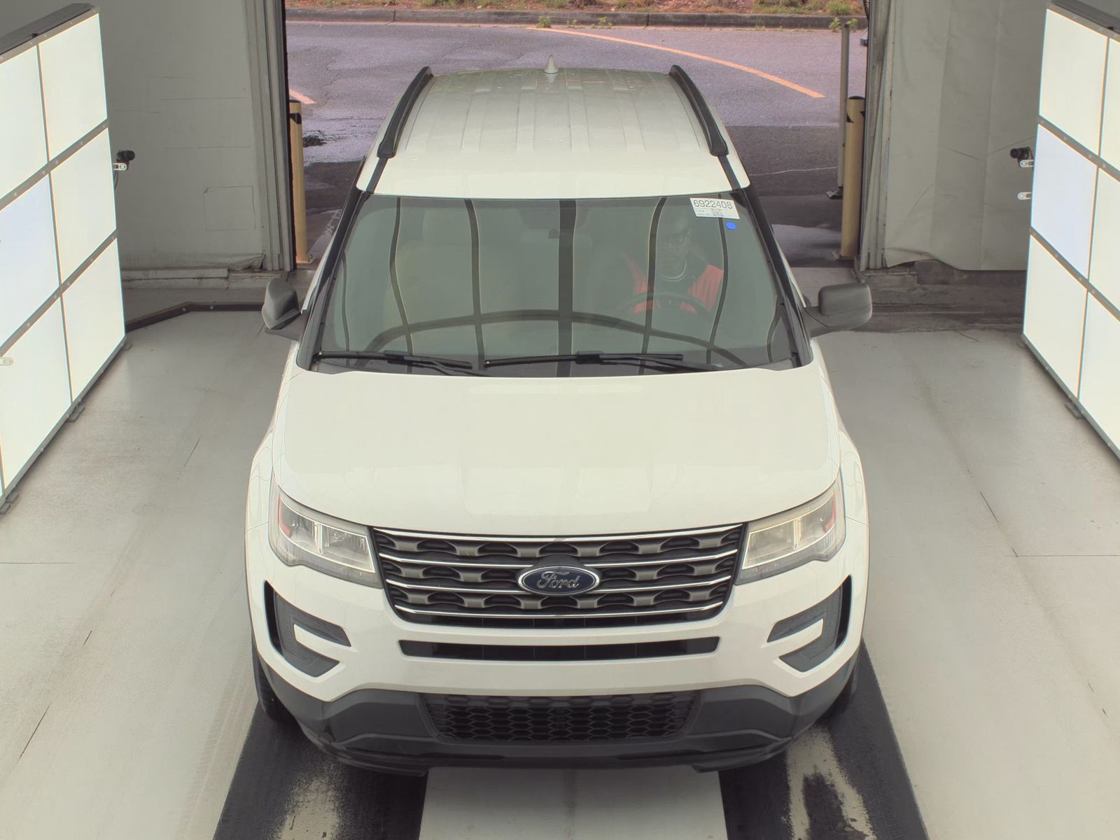 FORD EXPLORER - 3