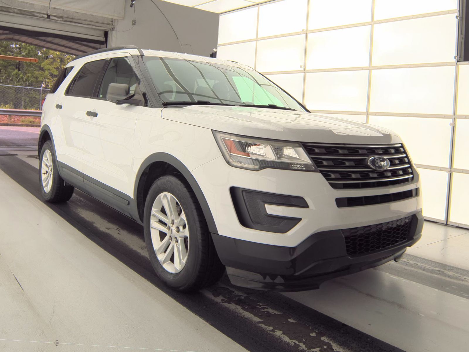 FORD EXPLORER - 5