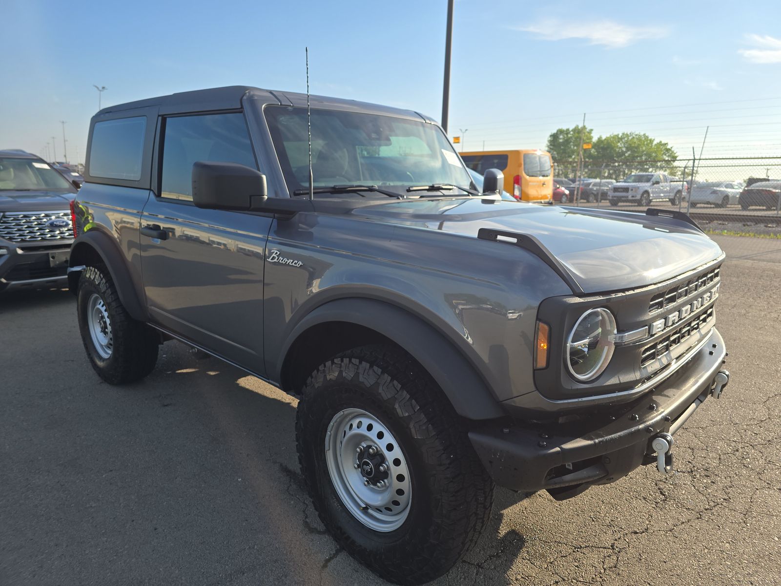 FORD BRONCO - 4
