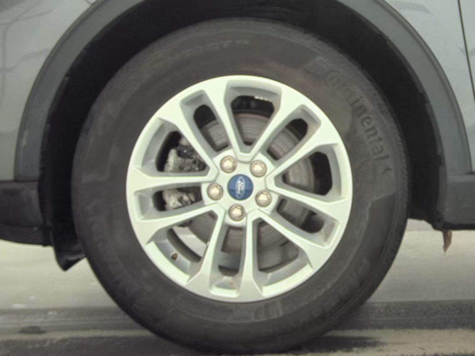 FORD ESCAPE - 10