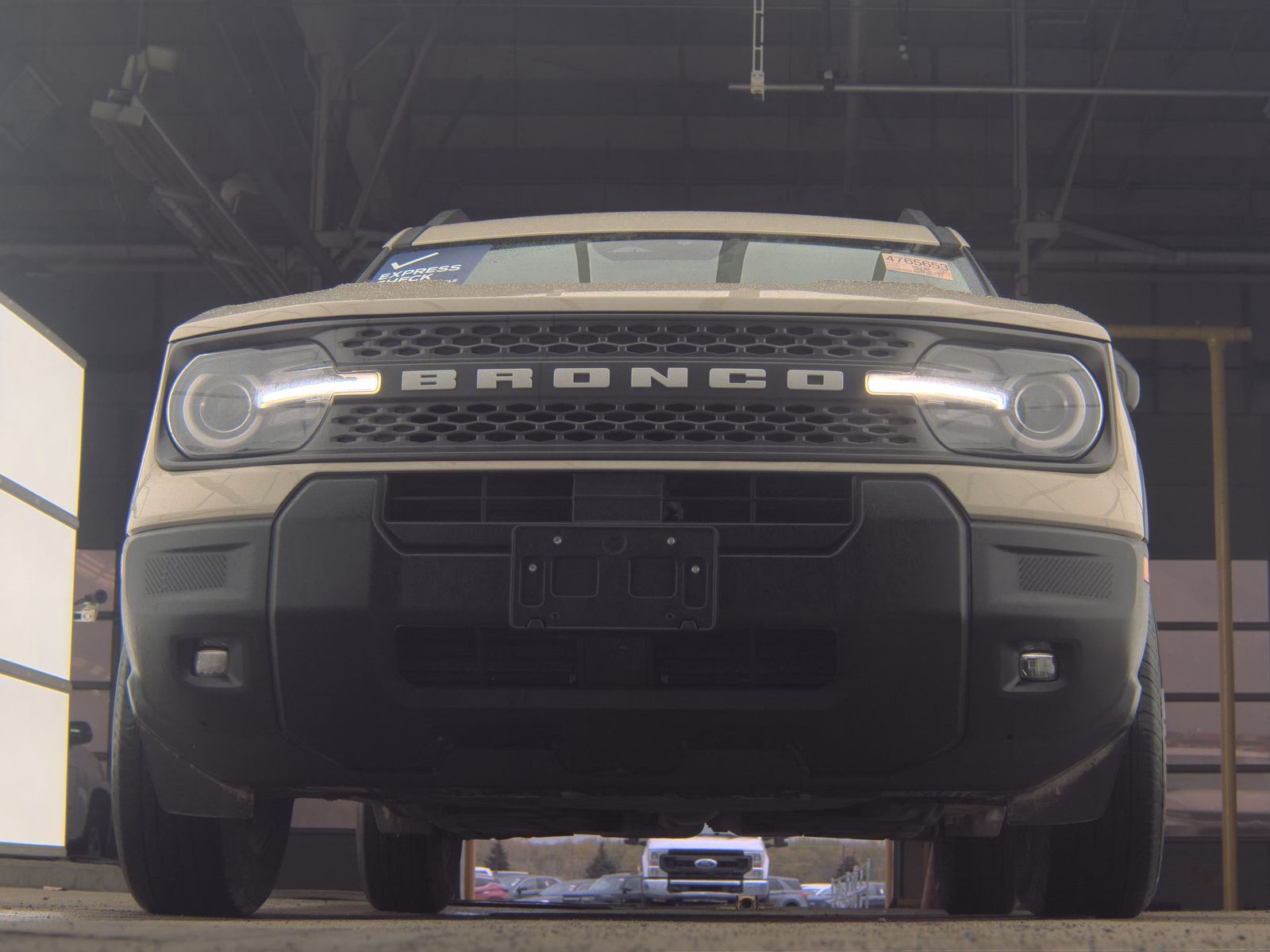 FORD BRONCO - 4