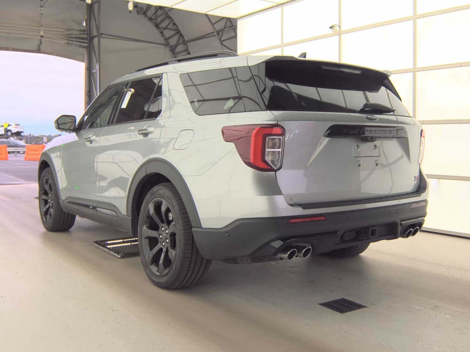 FORD EXPLORER - 9