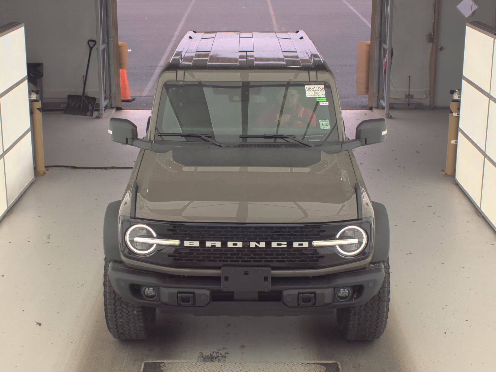 FORD BRONCO - 3
