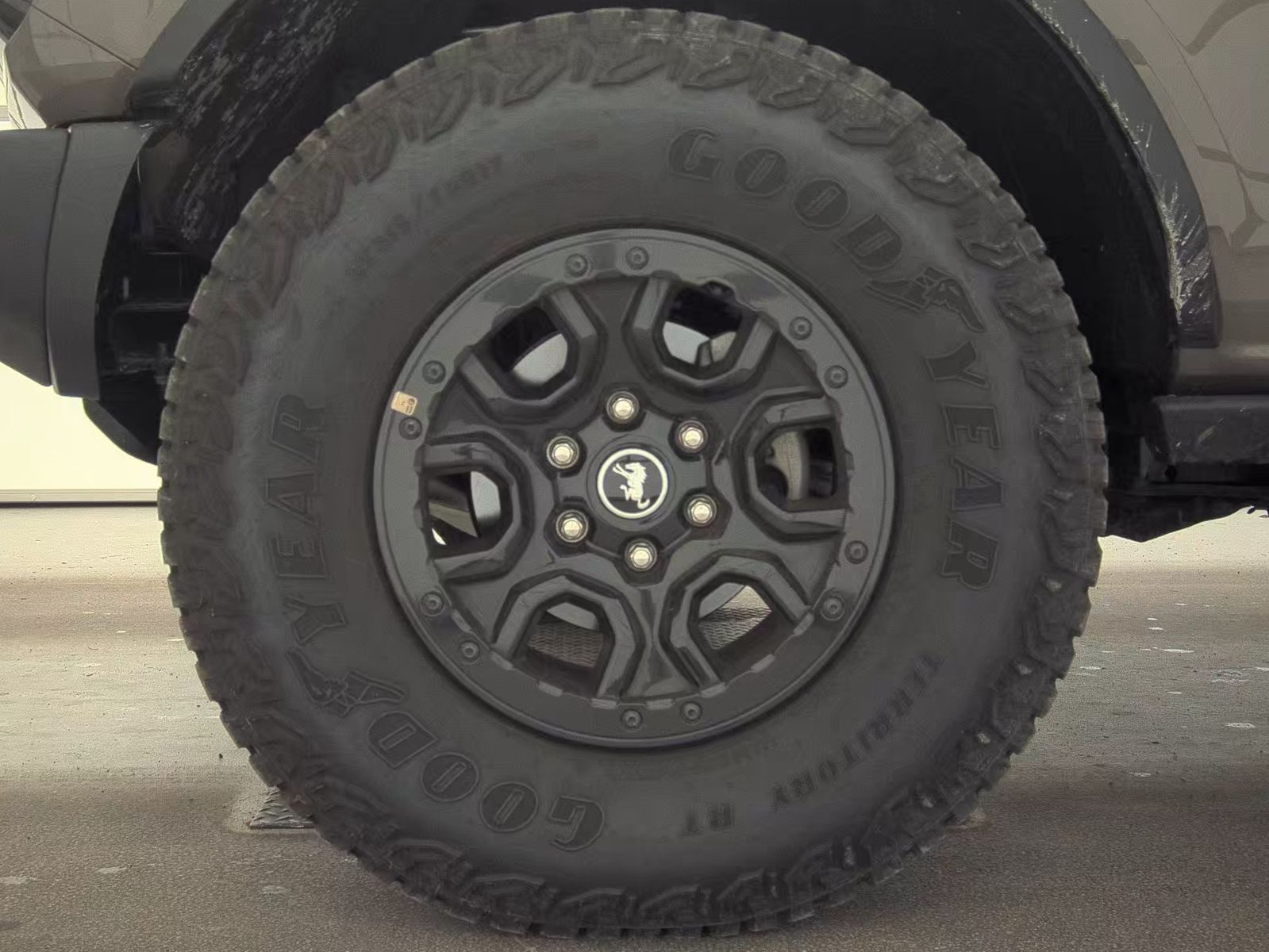 FORD BRONCO - 10