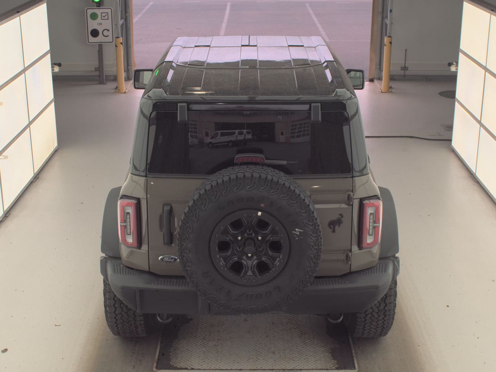 FORD BRONCO - 7