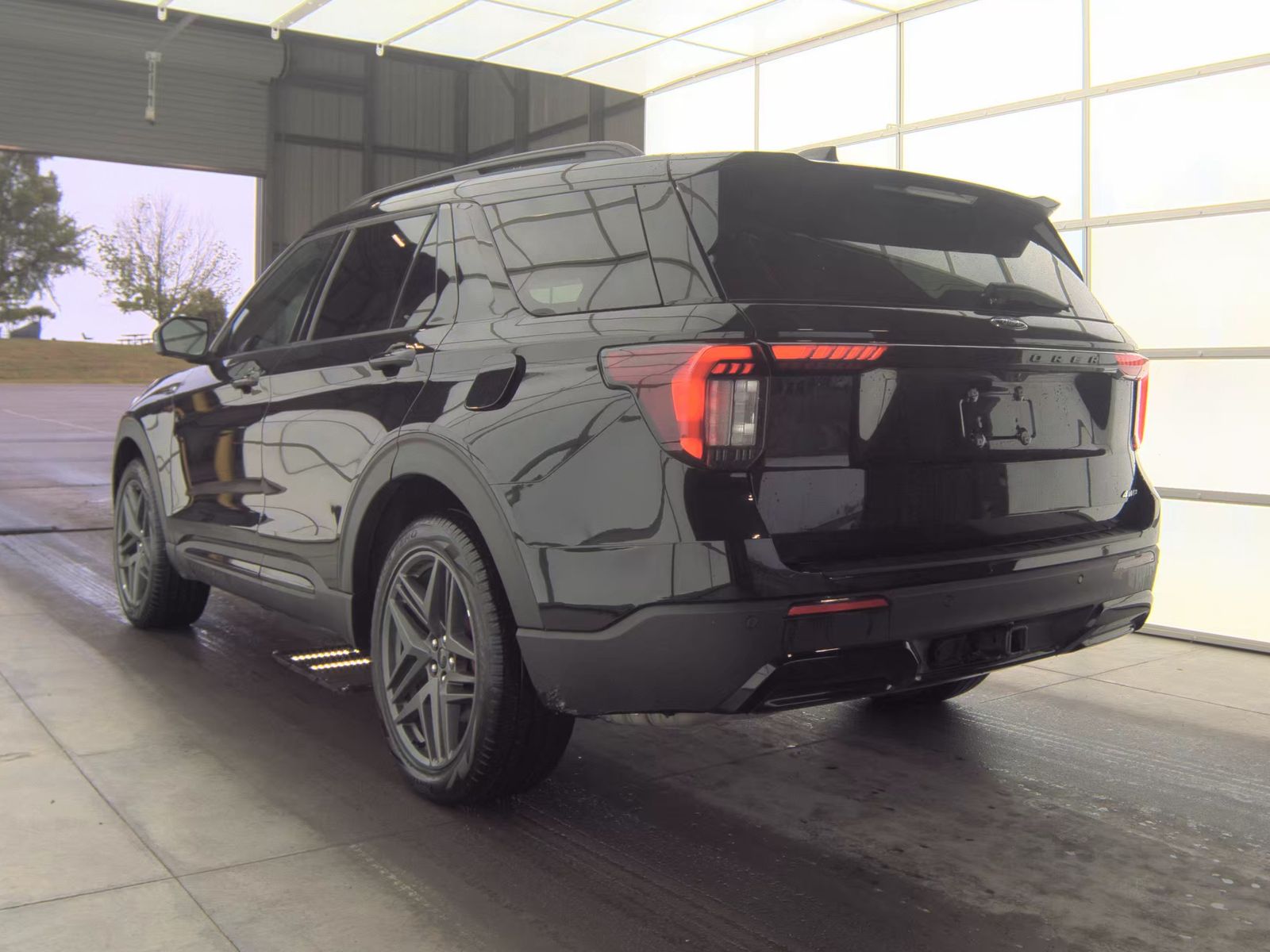 FORD EXPLORER - 9