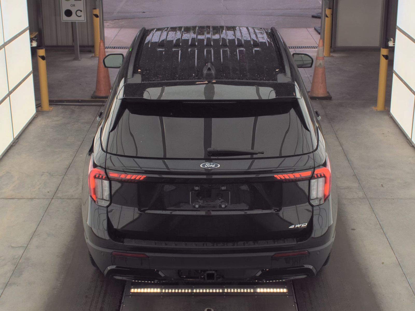 FORD EXPLORER - 7