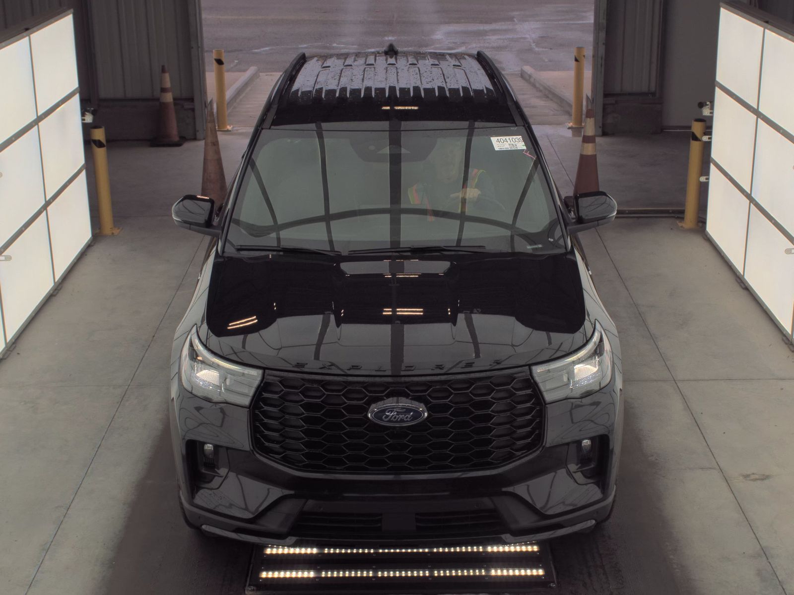 FORD EXPLORER - 3