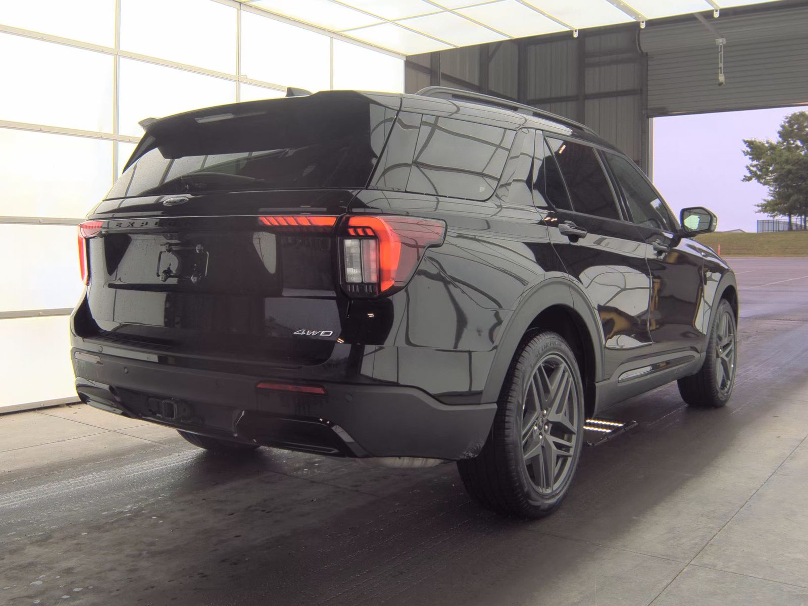 FORD EXPLORER - 6