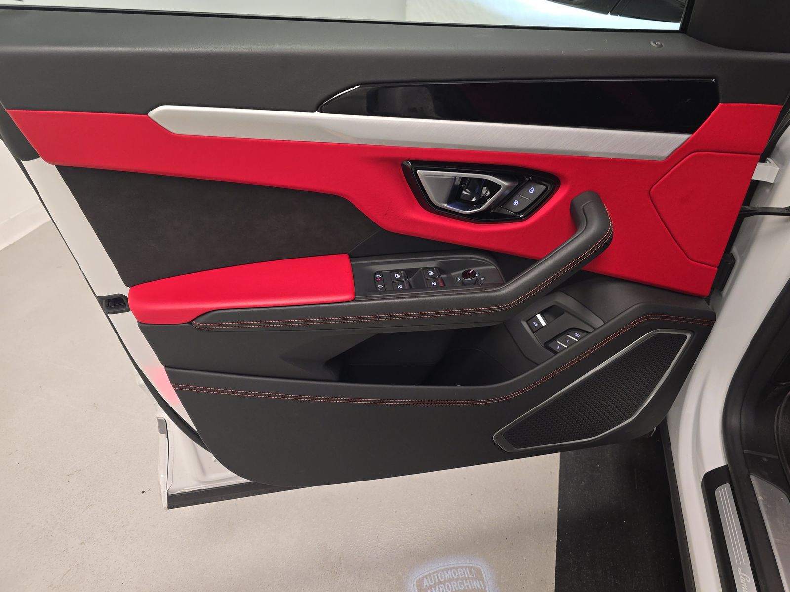 2022 Lamborghini Urus Base AWD