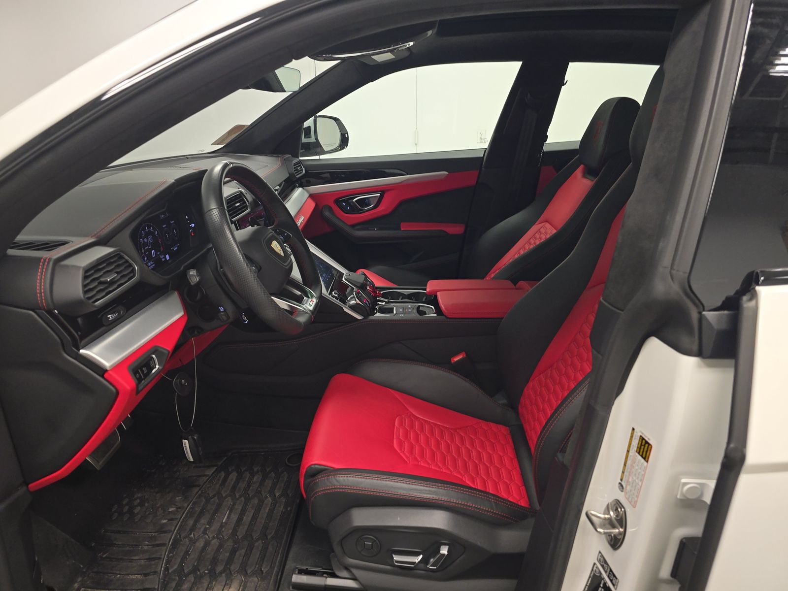 2022 Lamborghini Urus Base AWD