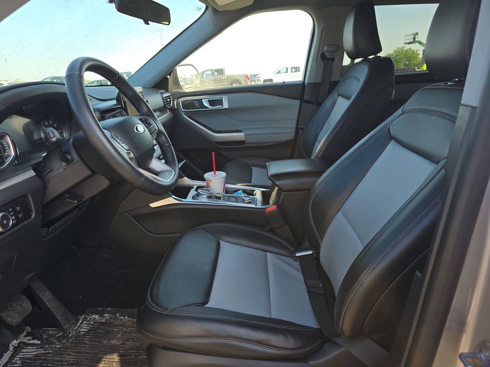 FORD EXPLORER - 8