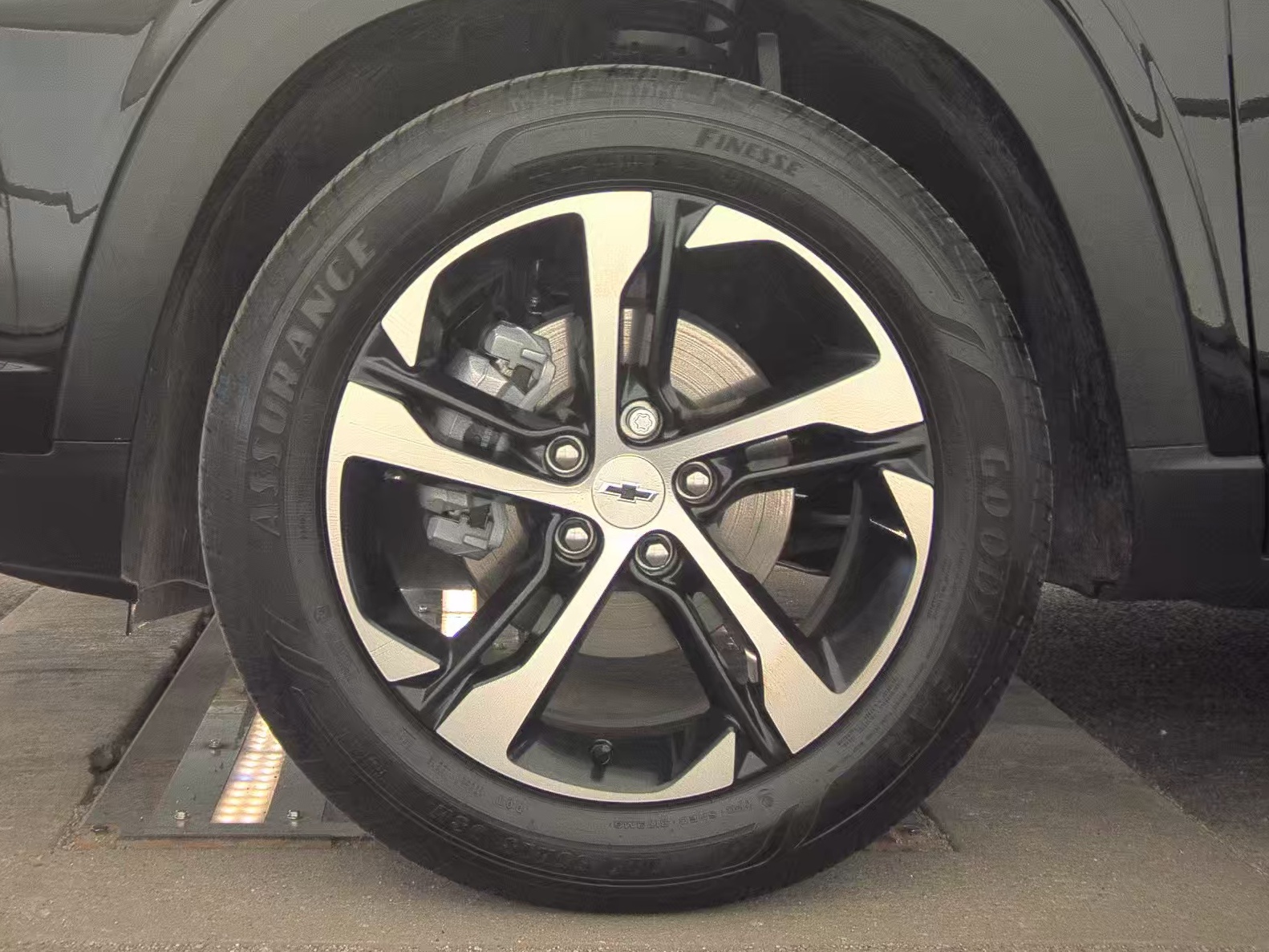 CHEVROLET TRAX - 10