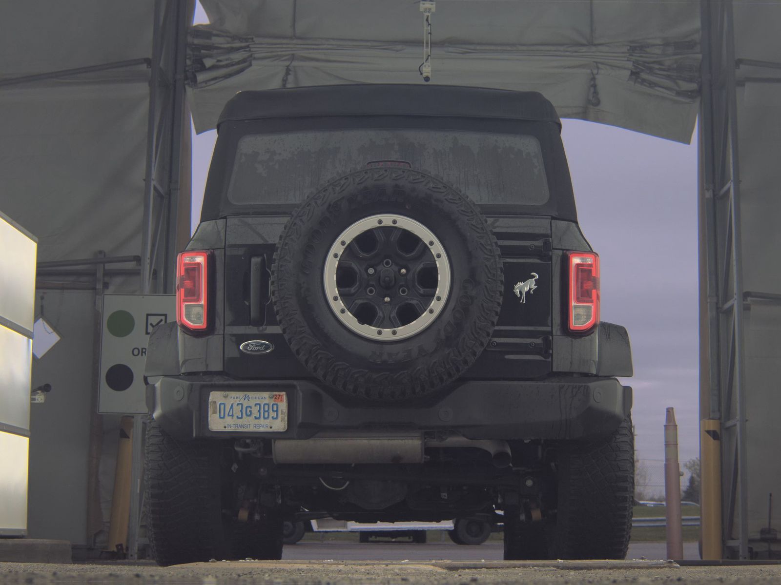 FORD BRONCO - 8