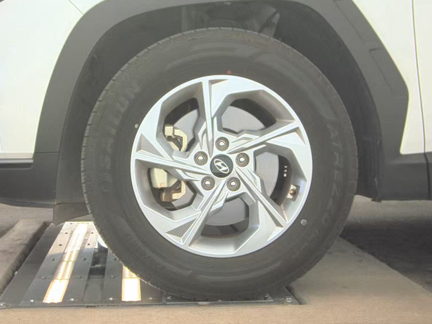 HYUNDAI TUCSON - 10