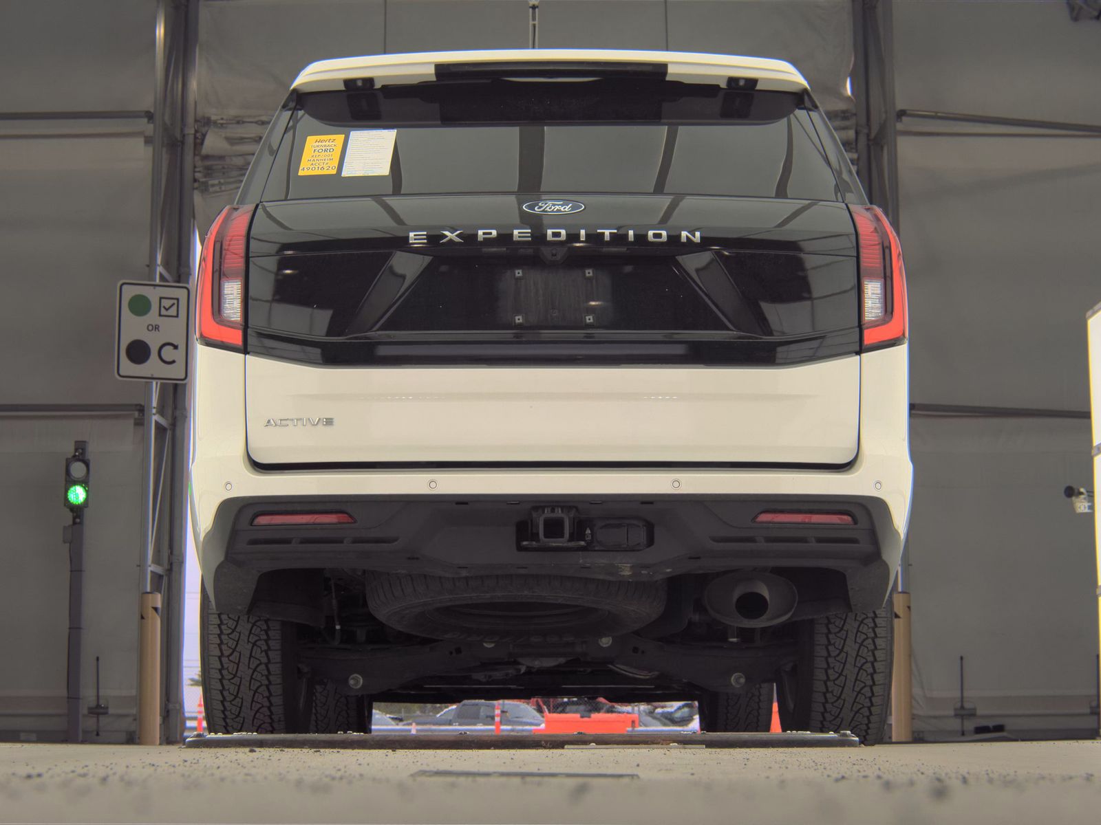 FORD EXPEDITION - 8