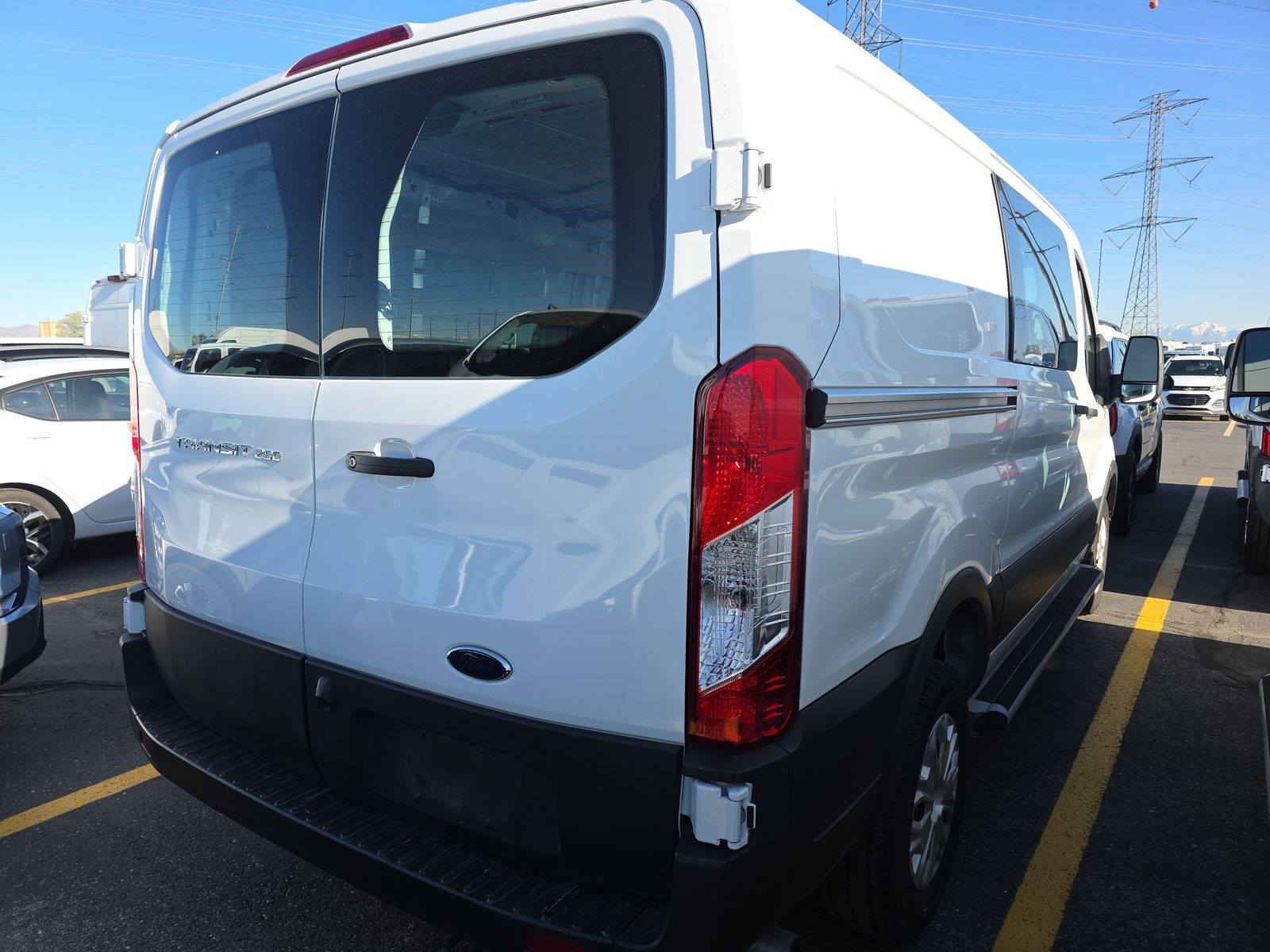 FORD TRANSIT 250 - 5