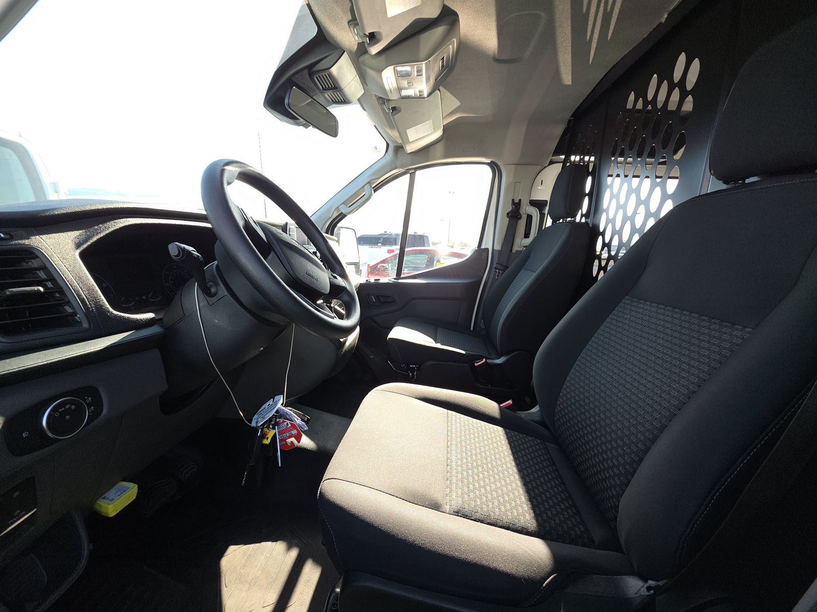 FORD TRANSIT 250 - 8