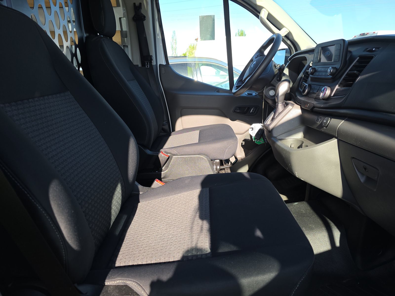 FORD TRANSIT 250 - 9